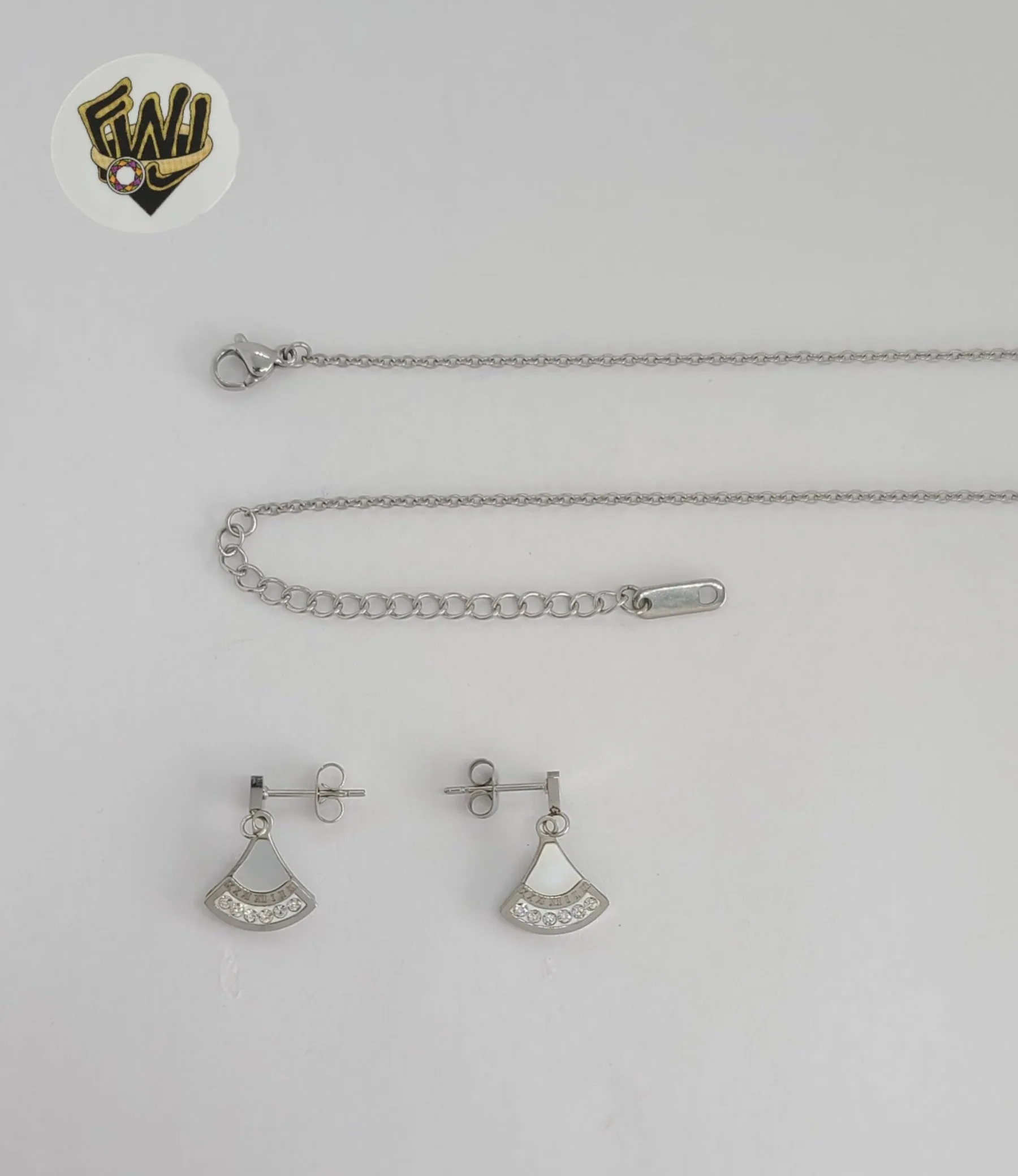 (4-7090) Stainless Steel - 1mm Link Mother of Pearl Triangle Set