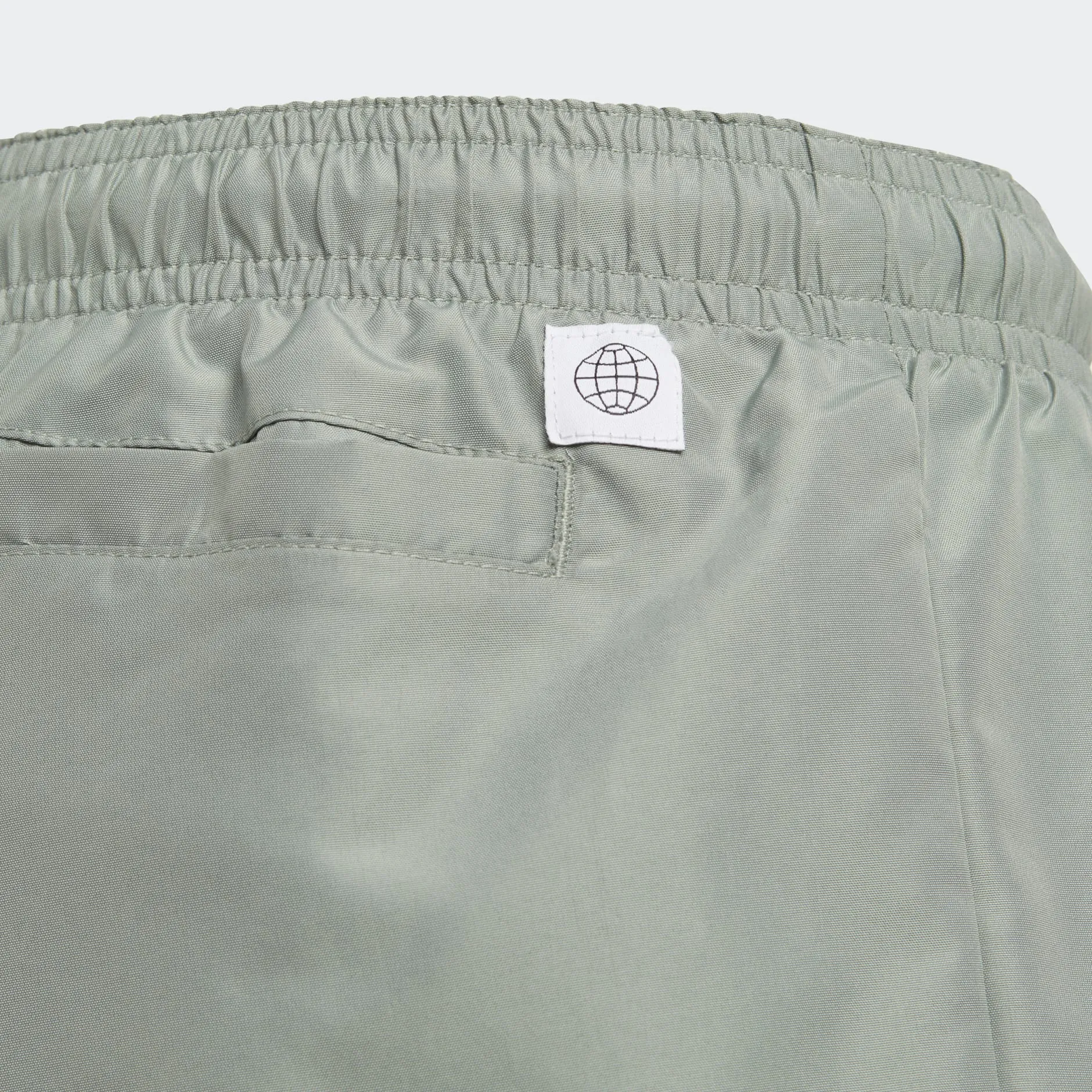 ADIDAS CLASSIC BADGE OF SPORT SWIM SHORTS - IC4721