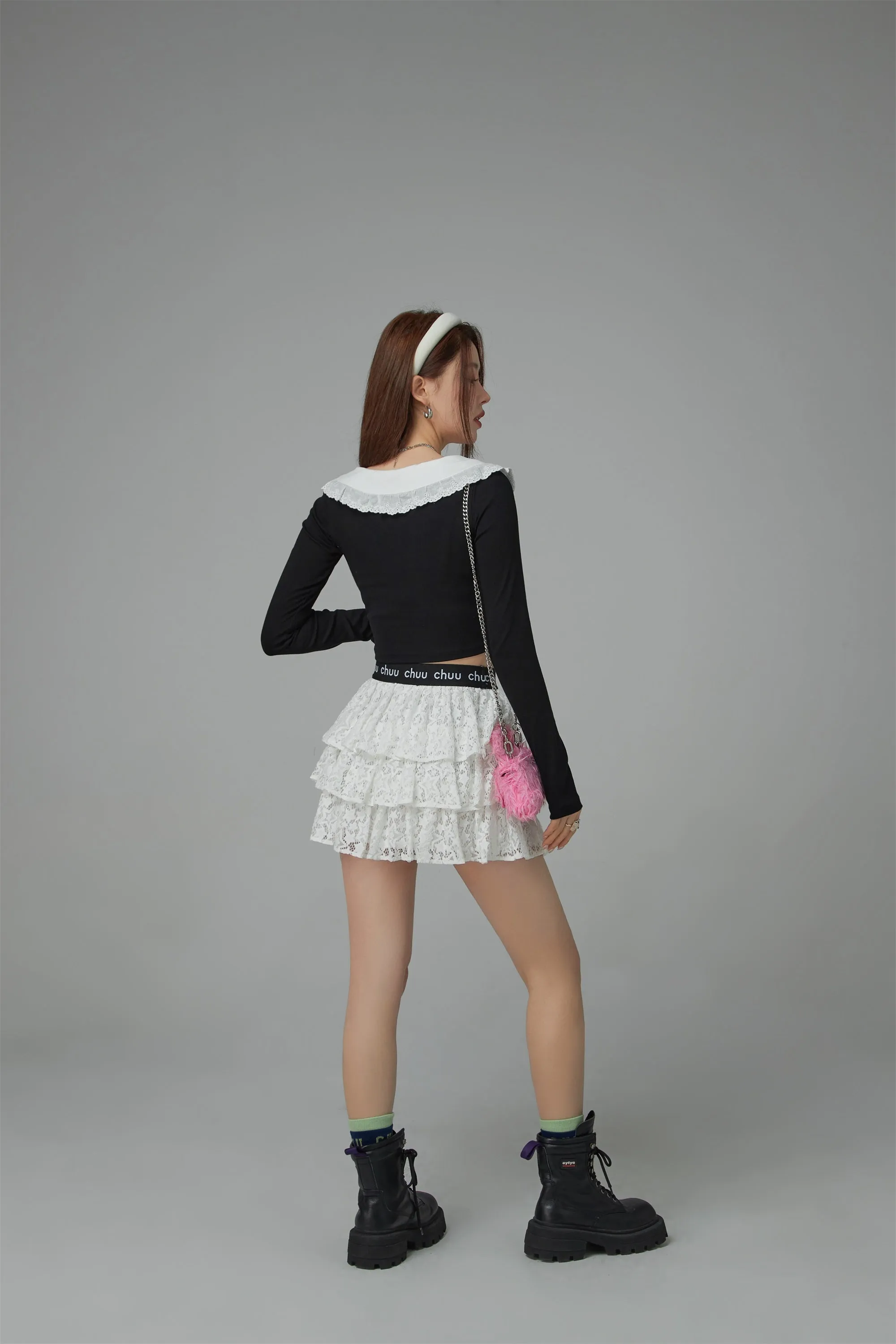 Eyelet Lace Collar Long-Sleeved Crop Top