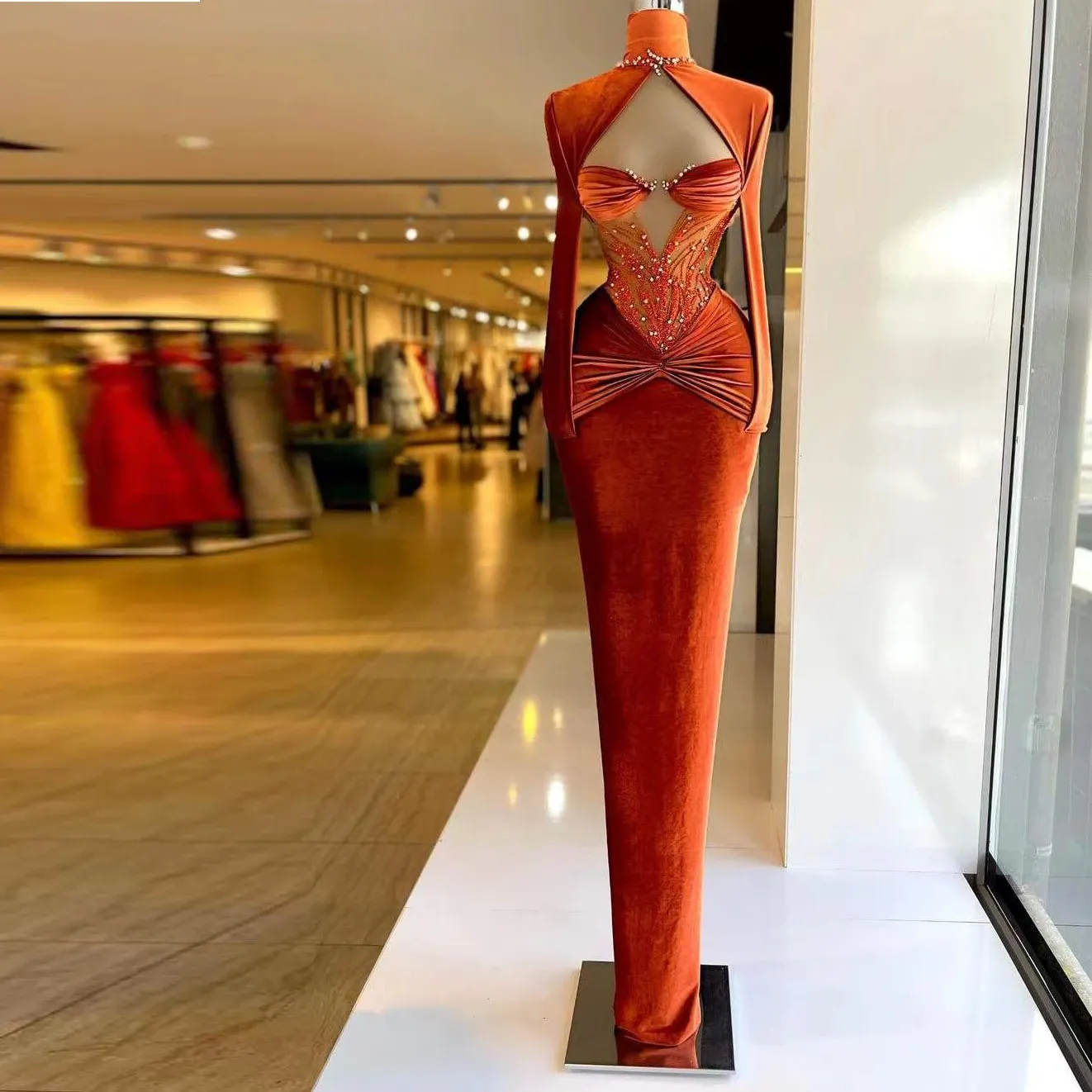 New Elegant Formal Prom Dresses Beading Sequined Hight Neck Long Sleeve Pleat Tight Evening Dress For Ladies Robes De Soirée