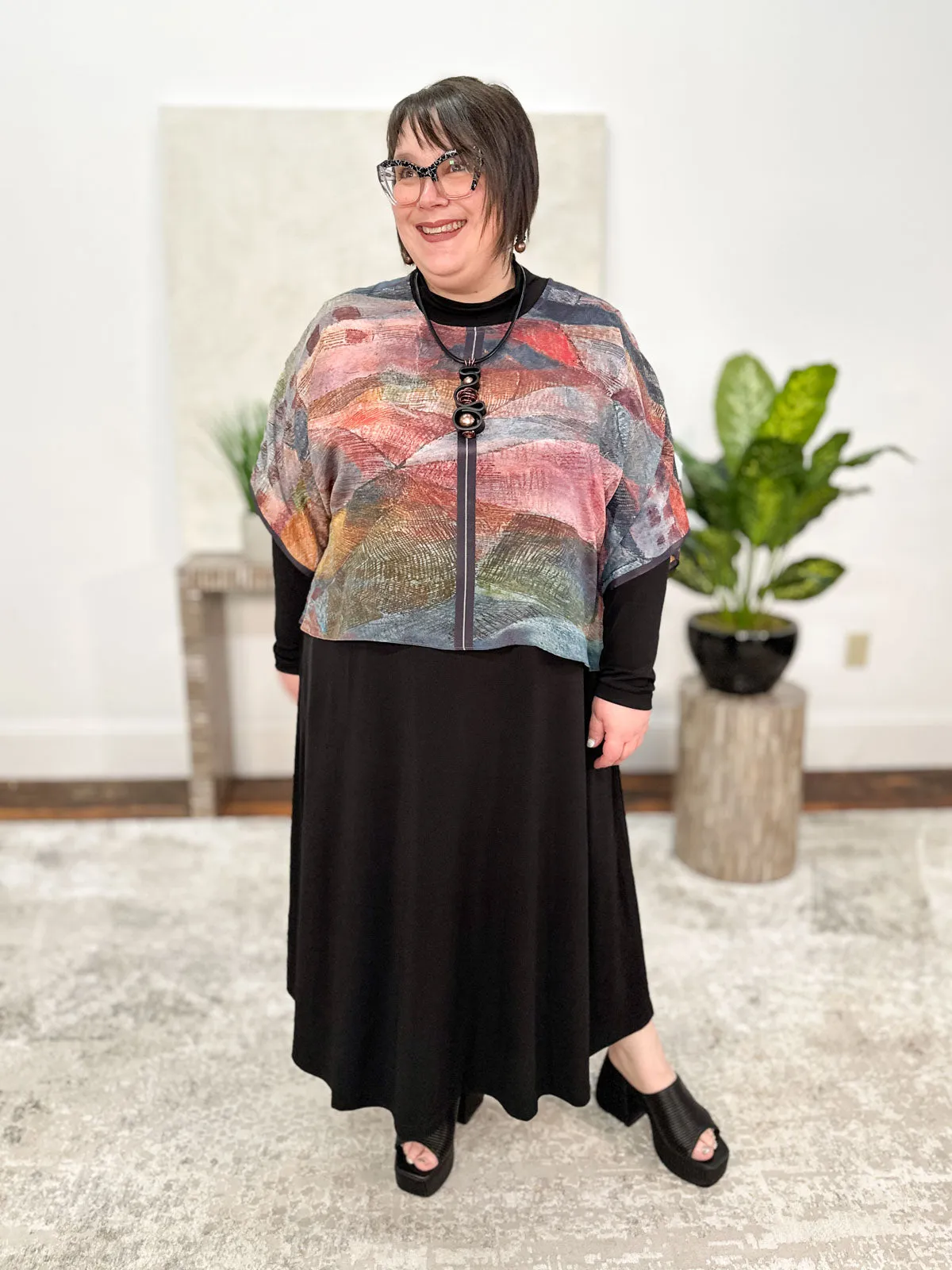 Silk Short Top, Das Hotel