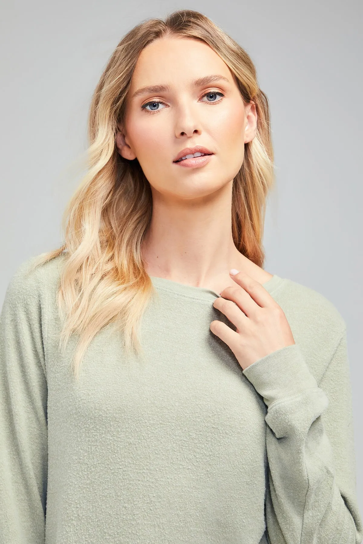 Wildfox Baggy Beach Jumper in Oil Green