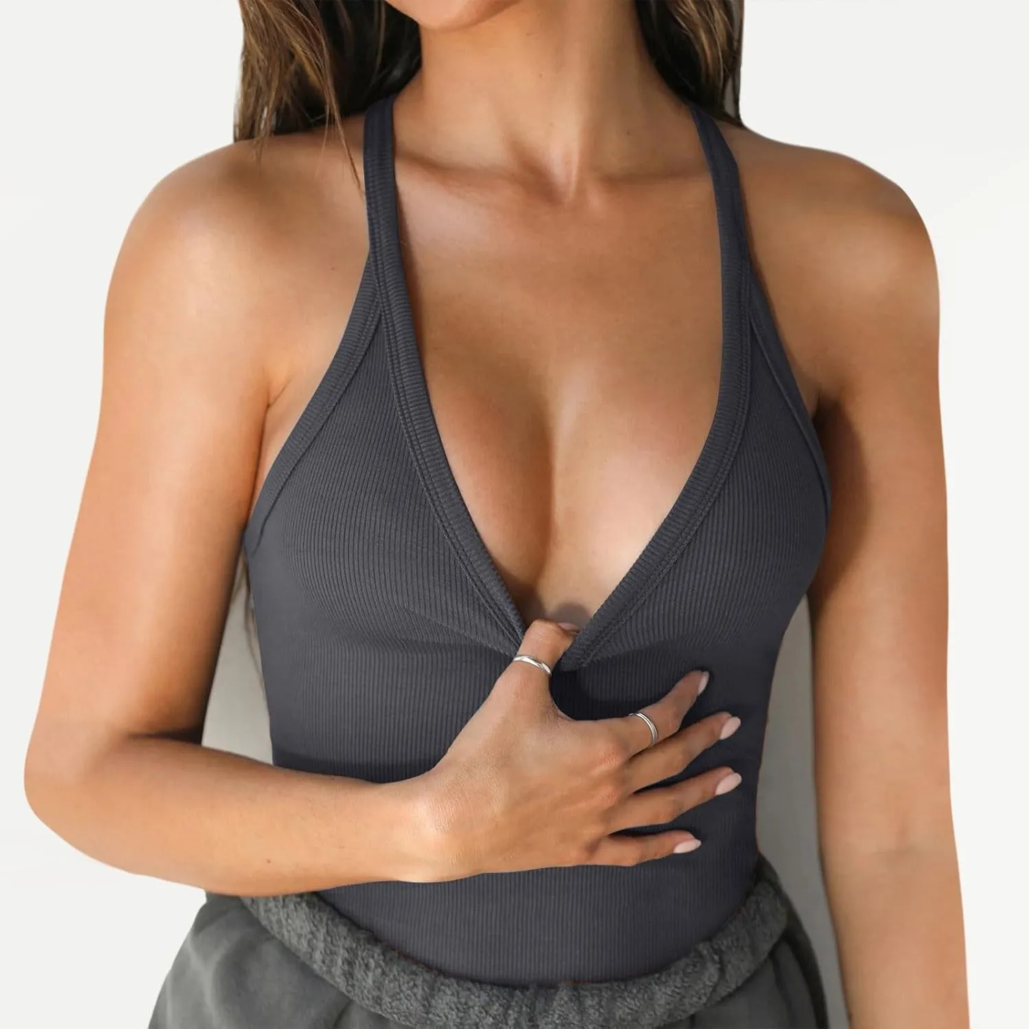 Womens Spaghetti Strap V-Neck Ribbed Tank Tops for Women 2025 Slim Fitted Soft Camisole Basic Layering Shirts